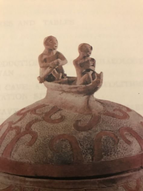 Manunggal Jar, Filipino Ceramics, Filipino Pottery, Turtle Ship, Cave Drawings, Philippine Art, Amazing Facts For Students, Korean History, Luxor Egypt