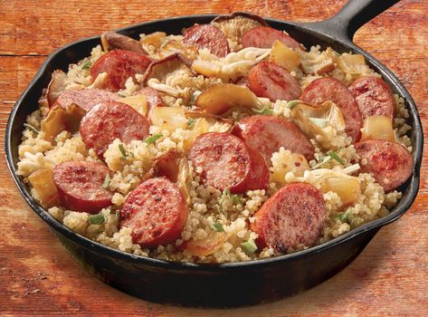 Hillshire Farm Naturals® Uncured Turkey Kielbasa combines with onions, spinach and quinoa for this easy turkey sausage recipe. Turkey Kielbasa Recipes, Quinoa Skillet, Chicken Bog, Turkey Kielbasa, Turkey Sausage Recipes, Mushroom Quinoa, Roasted Root Veggies, Chili Pepper Recipes, Chicken And Rice Dishes