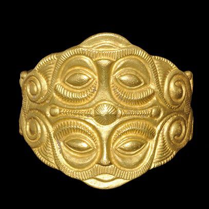 Archaeology & Art (@archaeologyart) posted on Instagram: “Celtic Gold Ring with Mask Motif, 5th Century BC. Private Collection.⁣ ⁣ #artifacts #artifactuprising #artifact #artefacts #artefacto…” • Mar 15, 2022 at 6:00am UTC Ancient Jewels, Ancient Celts, Ancient Jewellery, Jewelry Design Inspiration, Jewellery Marketing, Celtic Art, Jewelry Tags, Platinum Jewelry, Cubic Zirconia Jewelry