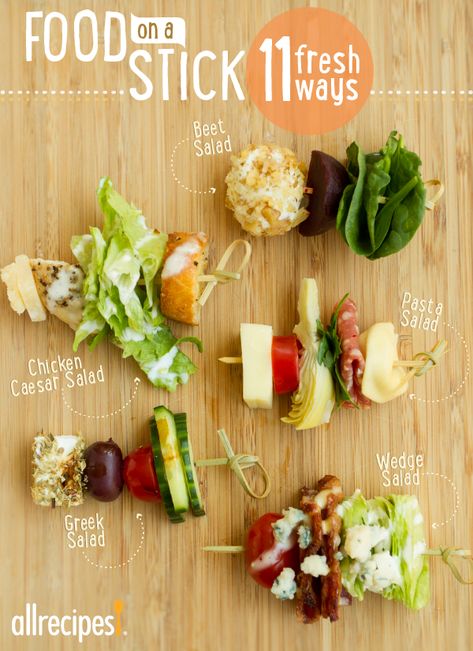 No fork needed: Serve your favorite salad on fancy toothpicks for a fresh appetizer. Food On A Stick, Fingerfood Baby, Fresh Appetizers, Fingerfood Party, Favorite Salad, Quick And Easy Appetizers, Salad Pasta, Snacks Für Party, Summer Entertaining