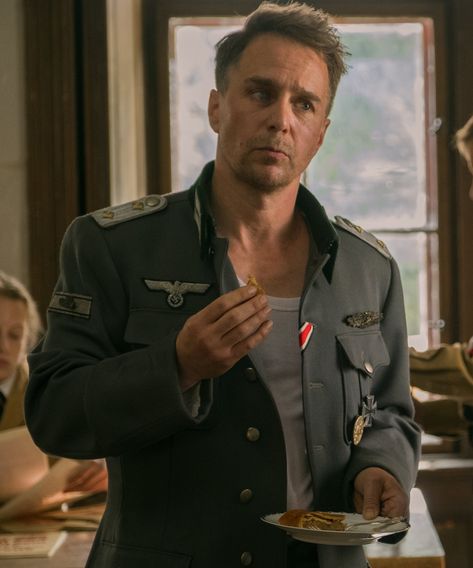 Sam Rockwell as Captain Klenzendorf in Jojo Rabbit Jojo Rabbit, Sam Rockwell, Martin Mcdonagh, Daniel Day, Memes Lol, Taika Waititi, Movie Shots, Normal Guys, Video X