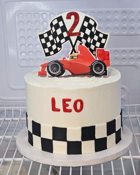 Two Fast Birthday Cake Diy, Cars Birthday Cake Simple, Two Fast Cake Ideas, Racing Cakes For Boys, 2 Fast 2 Furious Birthday Cake, Simple Car Cake, F1 Cake Ideas, Racing Theme Cake, 2 Fast Birthday Cake