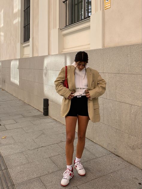 New Balance 550 Outfit, 550 Outfit, Balance Outfit, Culture Clothes, Soft Outfits, Gigi Hadid Outfits, New Balance Outfit, Balance 550, Culture Clothing