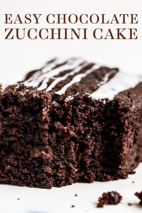 Chocolate Zucchini Cake Recipe, Recipe For A Crowd, Zucchini Cakes Recipe, Zucchini Recipes Dessert, Zucchini Chocolate, Cakes Easy, Keto Cakes, Chocolate Zucchini Cake, Ken Follett