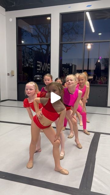 Sophia (and Mom) on Instagram: "I love dancing with all my Galentines! 🩷❤️🩷❤️Thank you @brynnebecker for a fun class and for letting us choreograph our own routine! So much fun! . . . #thephiagram #paveschoolofthearts #beyonce #dancebesties #dancelife #minidancers #tinydancers #fundance #dancemoms #dancefun #cutedance" Fun Songs To Dance To, Kid Dancers Videos, How To Dance At A Party, Dance Moms Photos, Funny Dance Moms, Cute Dances, Dance Videos Tik Tok, Dances To Learn, Slime Easy