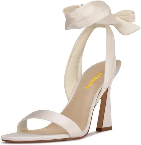 Hoco Heels, Hoco Shoes, Homecoming Heels, Graduation Heels, Homecoming Shoes, Block High Heels, Cute Homecoming Dresses, Lady Shoes, White Sandals Heels