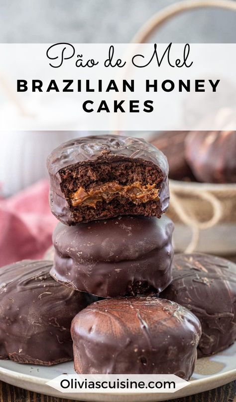 Brazilian Dessert, Brazilian Chocolate, Honey Cakes, Delicious Food Recipes, Most Delicious Food, Brazilian Desserts, Chocolate Honey, International Desserts, Spiced Chocolate