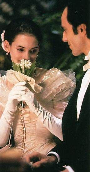 Winona Ryder and Daniel Day Lewis in The Age of Innocence. It won Best Costume Design  Gabriella Pescucci Innocence Movie, Geraldine Chaplin, Winona Forever, Robert Sean Leonard, Best Costume Design, The Age Of Innocence, Daniel Day, Day Lewis, Anna Karenina