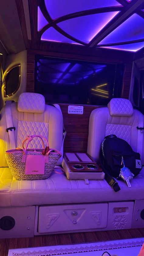 Limo Birthday, Cars Inside, Limo Ride, Girly Tingz, Limo Party, 2025 Board, Birthday Pic, Birthday Plans, Life Binder