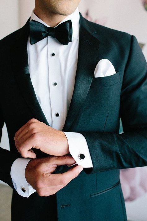 black bow tie Black Tux Wedding, Green Wedding Suit, Wedding Tux, Groom Wedding Attire, Wedding Outfit Men, Groom And Groomsmen Attire, Wedding Suits Groom, Party Mode, Black Tux