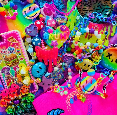 A combination of all items i own, some made by me others purchaed from artists Decora Aesthetic, Kid Core Aesthetic, Decora Harajuku, Eyestrain Art, Harajuku Decora, Kidcore Aesthetic, Scene Core, Dreamcore Weirdcore, Rainbow Aesthetic