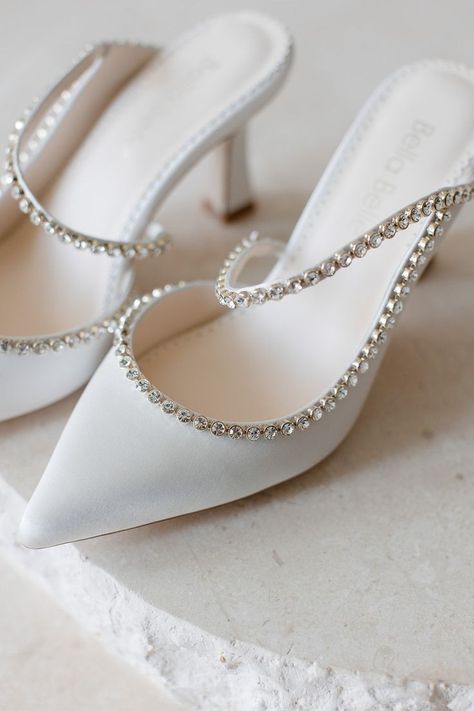 6 Inches Heels, Cute Small Heels, Designer Bridal Shoes, Wedding Shoes Heels White, Small Heel Shoes, Best Bridal Shoes, Ivory Heels, Ivory Bridal Shoes, Bridal Shoe