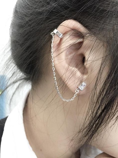 _________________________________ ~~ᴍᴏʀᴇ ʏᴏᴜ ᴄᴀɴ ғɪɴᴅ ᴏɴ ᴍʏ ʙᴏᴀʀᴅs~~ _________________________________ Inexpensive Jewelry, Cool Ear Piercings, Pretty Ear Piercings, Edgy Jewelry, Cute Ear Piercings, Cute Piercings, Body Jewelry Piercing, Fancy Jewelry, Girly Jewelry