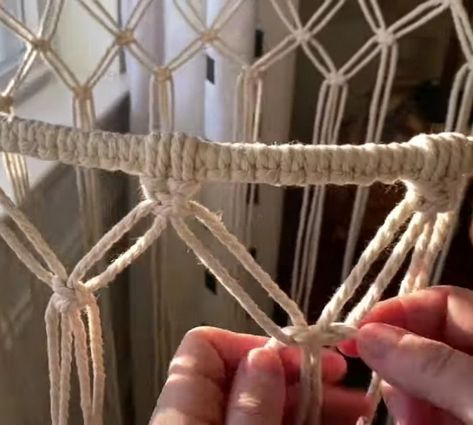 Diy Macrame Cat Bed Free Pattern, Macrame For Cats Diy, Macrame Cat Hammock Pattern Free, Macrame Cat Bed Free Pattern, Diy Cat Bed Easy, Macrame Cat Hammock Tutorial, Cat Beds Diy, Cat Hammock Pattern, Cat Hammock Tutorial