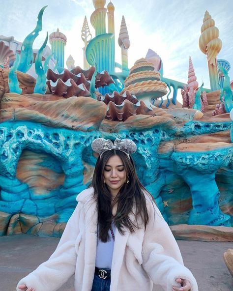 Tokyo Disneyland Outfit Winter, Tokyo Disney Sea Outfit, Disneysea Outfit, Disney Sea Outfit, Disneyland Winter Outfit, Disneyland Outfits Winter, Disneyland Outfit Winter, Spring Outfits Japan, Japan Ootd