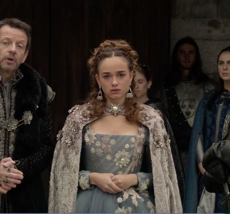 Princess Claude - Reign Reign Characters, Reign Serie, Marie Stuart, Reign Tv Show, Reign Mary, Reign Fashion, Reign Dresses, Rose Williams, Old Fashion Dresses