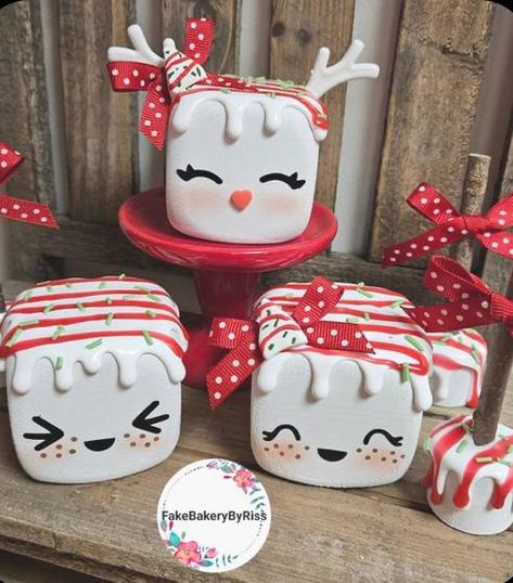 Foam Dice Christmas Crafts, Dollar Tree Marshmallow Dice, Dollar Tree Foam Dice Marshmallows, Dollar Tree Foam Dice Crafts, Fake Marshmallows Diy, Foam Dice Dollar Tree Crafts, Dollar Tree Wood Block Crafts, Wood Cube Crafts, Easy Diy Crafts For Teens