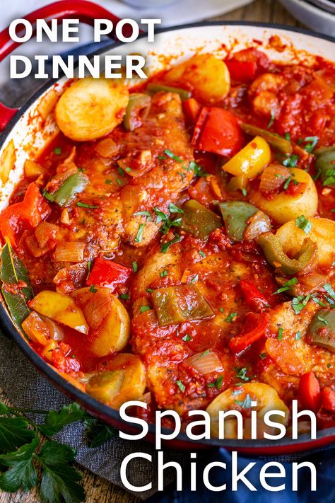 Chicken Bell Pepper Potato Recipes, Chicken Bell Pepper Onion Recipe, Chicken With Peppers And Tomatoes, One Pot Meals With Potatoes, Paprika Chicken And Potatoes, Chicken Tomato Recipes For Dinner, Chicken Potato Tomato Bake, Chicken Potatoes Peppers Onions, Paprika Peppers Recipes