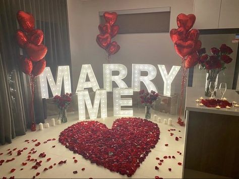 #proposal #weddingproposal #marryme #proposalinspiration #romanticproposal #marriageproposal #proposalideas #decor Engagement Room Decoration, Marry Me Decor Ideas, Proposal Set Up Ideas At Home, Be Mine Proposal, Will You Marry Me Decorations, Romantic Proposal Ideas At Home, Proposal Decorations Indoor, Marry Me Decor, Marry Me Ideas Proposals