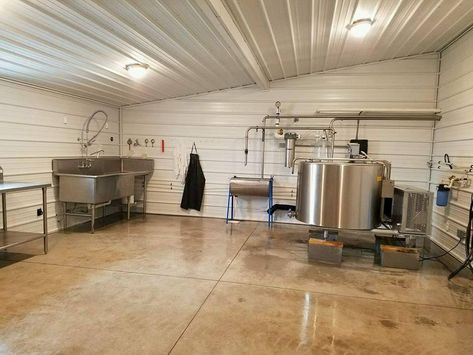 Cow Milking Parlor Ideas, Micro Dairy Parlor, Milk Parlor Ideas, Feed Store Ideas, Milking Parlor Ideas, Meat Processing Room Ideas, Meat Processing Room, Goat Milking Parlor, Cow Stanchion