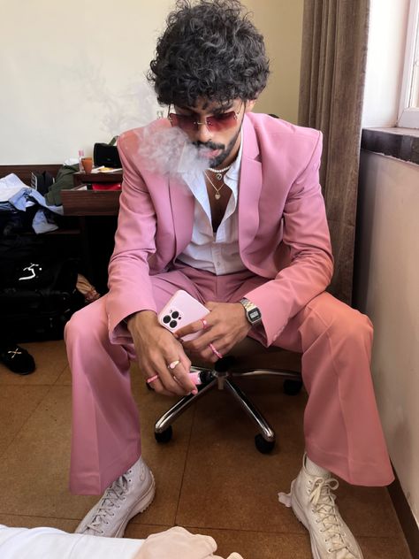 Prom Suit Men Aesthetic, Guys In Pink Aesthetic, Pink Club Outfit Men, Colorful Suit Aesthetic, Pink Prom Fits Men, Streetwear Wedding Outfit, Pink Clothes Aesthetic Men, All Pink Outfit Men, Pink Man Aesthetic