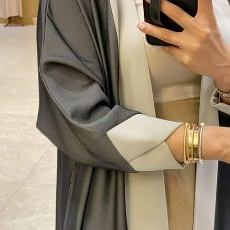 Arabic Designs, Detail Couture, Mode Kimono, Blouse Casual Fashion, Modest Fashion Hijab, Mode Abaya, Modesty Fashion, Sleeves Designs For Dresses, Abaya Designs