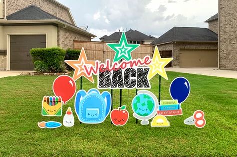 Sports Day Decoration, School Hallway Decorations, Welcome Back Banner, Greeting Sign, Preschool Classroom Decor, Classroom Board, Yard Cards, Back To School Party, School Banner