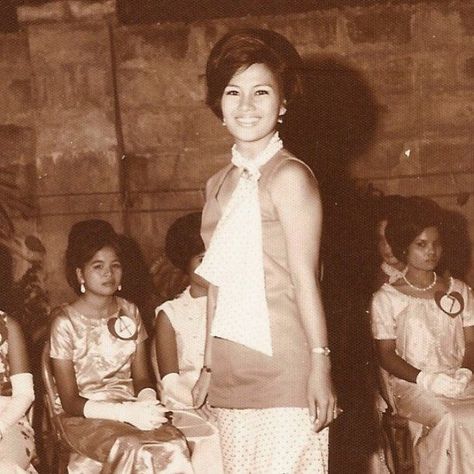 Filipino Vintage, Vintage Philippines, 60s Fashion Women, Decades Fashion, Philippines Fashion, Filipino Fashion, Casual Attire For Women, Philippines Culture, Filipino Culture