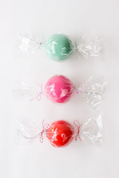 Eos Diy, Diy Christmas Candy, Candy Christmas Tree, Candy Tree, Holiday Favors, Gingerbread Christmas Decor, Eos Lip Balm, Candy Ornaments, Holiday Party Favors