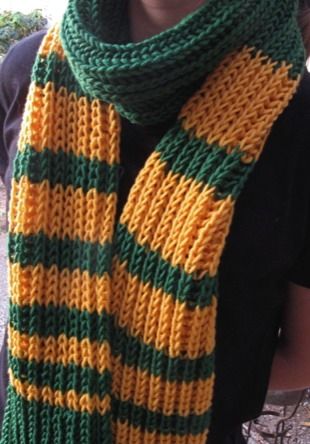 Knitted Scarf Two Colors, Muffler Design, Knitted Scarfs, Easy Scarf Knitting Patterns, Mens Knitted Scarf, Circular Knitting Machine, Knitting Patterns Free Scarf, Crochet Wool, Mittens Pattern