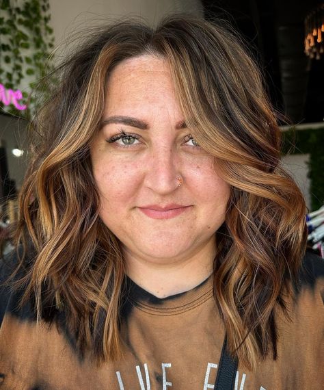 Medium Wavy Hair for Overweight Women Over 40 Wavy Haircuts Medium, Hairstyles For Plus Size Women, Thick Wavy Haircuts, Medium Wavy Hair, Shoulder Length Hair Cuts With Bangs, Layered Haircuts Shoulder Length, Medium Hair Styles For Women, Wavy Hairstyles Medium, Thick Wavy Hair