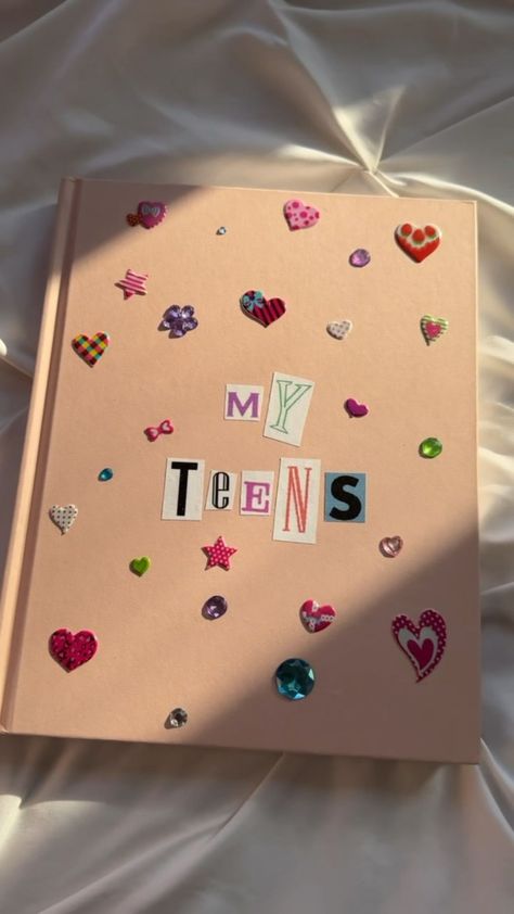 🎈My Teens  Tips, tricks, and advice for raising teenagers. #parenting #teenagers Journal Ideas With Photos, Things To Put In Your Scrapbook, Relationship Crafts To Do Together, Cute Book Covers Diy, Photo Phrame Idea, Best Friends Album Ideas, Aesthetic Craft Ideas For Teens, Scrapbook Ideas Photo Albums, Flower Scrapbook Ideas