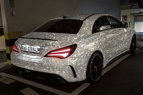 Ther top dream car baddies sports cute fast car nascar hollywood shiii Glitter Car Aesthetic, Maybach Aesthetic, Mercedes Aesthetic, Night Luxury, Princess Car, Glitter Car, Luxury Cars Audi, Rich Cars, Pink Car