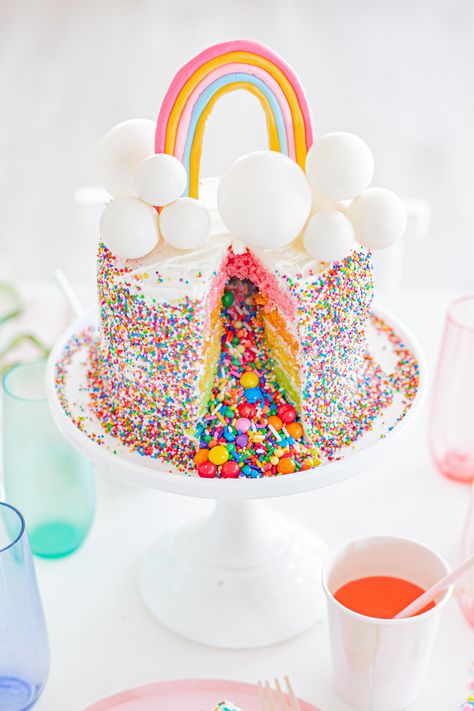 Gökkuşaği Pasta, Rainbow Themed Birthday Party, Rainbow Birthday Cake, Unicorn Birthday Cake, Rainbow Birthday Party, Unicorn Cake, Rainbow Birthday, Diy Cake, Rainbow Cake