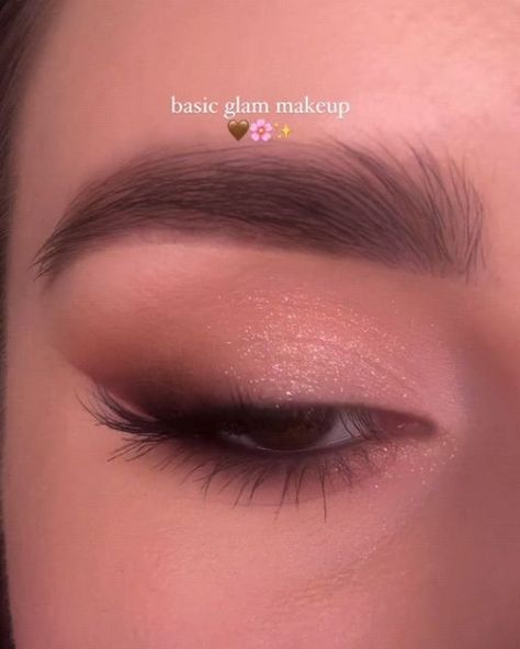 Basic Glam Makeup, Grad Makeup, Makeup For Round Eyes, Natural Eyeshadow Looks, Prom Makeup For Brown Eyes, Soft Eye Makeup, Prom Eye Makeup, Soft Makeup Looks, Eye Makeup Pictures