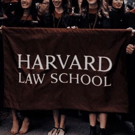 Law School Life, College Vision Board, Law School Inspiration, My Future Job, College Motivation, Post Grad Life, Career Vision Board, Harvard Law, Harvard Law School