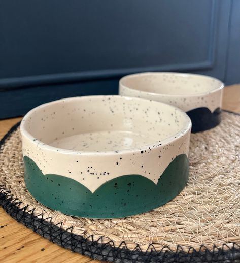 Green or Navy Pet Bowl | Blue Pet Bowl | Handmade Dog Bowl | Ceramic | Ceramic Pet Bowl | Stoneware | Dog Bowl | Cat Bowl Dog Bowl Pottery Painting, Pottery Without A Wheel, Minimal Ceramics, Pottery Dog Bowl, Painted Ceramic Bowl, Ceramics Bowls Designs, Ceramic Pet Bowl, Pottery Patterns, Ceramic Dog Bowl