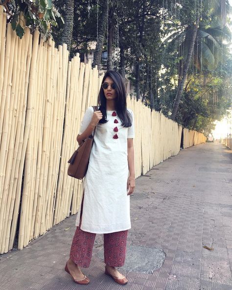 557 Likes, 8 Comments - What Wear How (@hemalved) on Instagram: “#wwhdaily” Indian Formal Wear, Indian Kurti Designs, Chique Outfit, Kurta Style, Simple Kurti Designs, Salwar Designs, Casual Indian Fashion, Office Wear Women, Salwar Kamiz