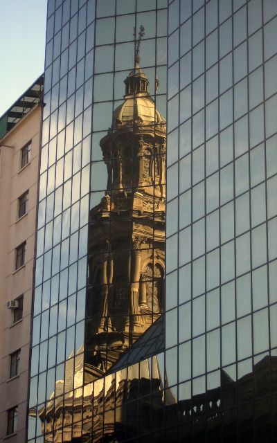 old vs. new Old Vs New, Contrast Photography, Contrast Art, Architecture Artists, Central Plaza, Paris Architecture, Building Photography, New Architecture, Art Shelves