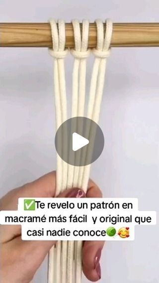 Macrame Tutorial Beginner, Cord Bracelet Diy, Macrame Hanging Chair, Macrame Plant Hanger Tutorial, Makramee Diy, Macrame Knots Pattern, Macrame Wall Hanging Patterns, Rope Crafts Diy, Macrame Curtain