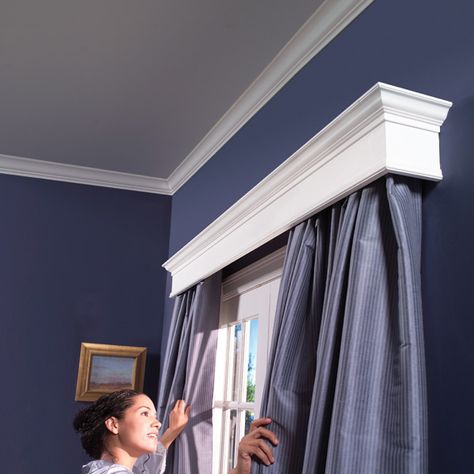 DIY Wood Cornice - Made one for every room in the house. Can use the top as a shelf for picture frames or Christmas decor. Cornice Curtain, Curtain Cornice, Diy Cornice, Window Cornice, Wood Cornice, Eames Design, Window Cornices, Koti Diy, Cornice Design