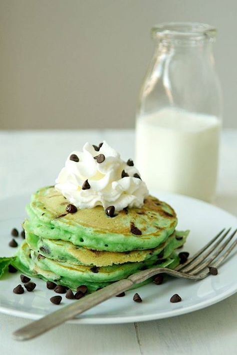 Mint chocolate chip pancakes for dinner. Further proof that there's still a kid in all of us. Essen, Pancakes Ideas, Desert Dessert, Dinner Mints, Weekend Inspiration, Mint Chocolate Chip, Chocolate Chip Pancakes, What's For Breakfast, Kid Food