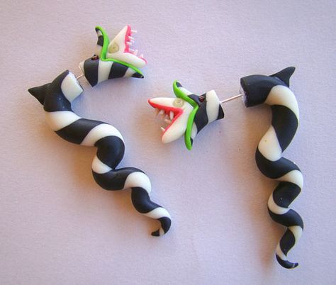 Sandworm Beetlejuice, Faux Gauges, Weird Jewelry, Glass Mosaic Art, Polymer Earrings, Studio Gallery, Polymer Clay Jewelry Diy, Polymer Crafts, Eclectic Art