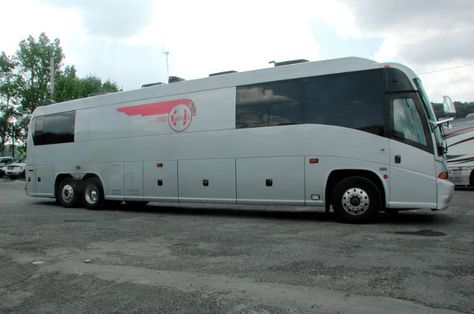 Merle Haggard’s Custom ‘Super Chief’ Tour Bus is up for Sale in Texas Old Buses For Sale, Tour Buses For Sale, In The Bus, Buses For Sale, Merle Haggard, Antique Tractors, Tour Bus, Bus Conversion, Bus Coach