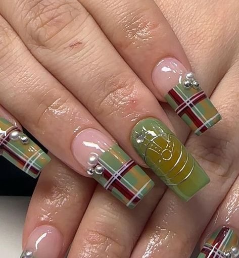 90s Christmas Nails, Artsy Acrylic Nails, Short Plaid Nails, Funky Nails Square, Brown Nail Designs Acrylic, Plaid French Tip Nails, Y2k Acrylics, Ongles Y2k, Fall Plaid Nail Designs