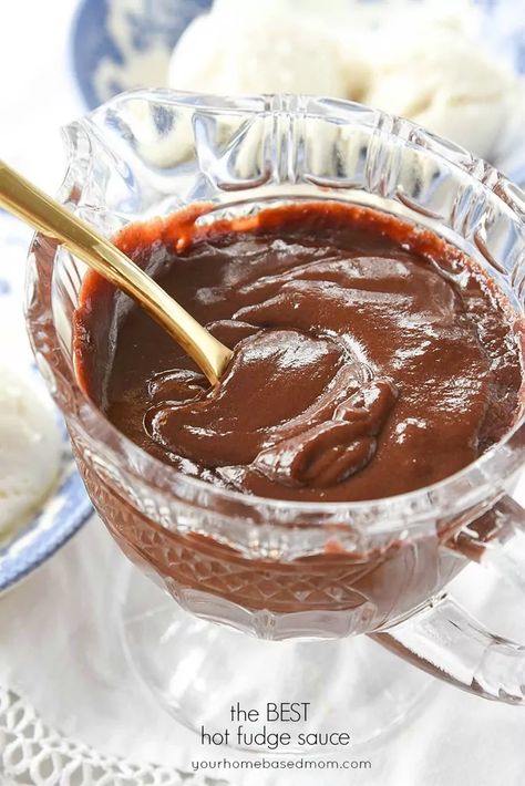 The best hot fudge sauce recipe! There is nothing better on a scoop of vanilla ice cream than delicious hot fudge sauce.  This hot fudge recipe is my mom's and I promise you that it is the BEST hot fudge sauce you will ever taste. Diet Friendly Desserts, Shakes Recipes, Premier Protein Shakes, Protein Shakes Recipes, Hot Fudge Sauce, Protein Pudding, Premier Protein, Fudge Sauce, Healthy Work Snacks