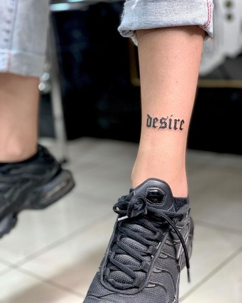 Desire Tattoo, Mariposas Tattoo, Athens Tattoo, Baddie Tattoos, Gothic Text, Tattoo 2023, Circle Tattoo, Flame Tattoos, Inspiration Tattoos