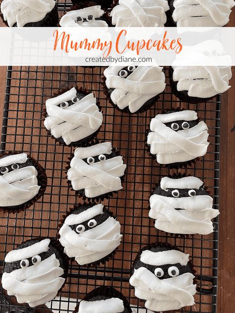 mummy cupcake - Halloween- chocolate cupcakes white buttercream frosting createdbydiane.com Cupcakes White, White Buttercream Frosting, Mummy Cupcakes, Cute Mummy, Recipe For 1, Black Food Coloring, Mummy Halloween, White Buttercream, Cupcake Pans