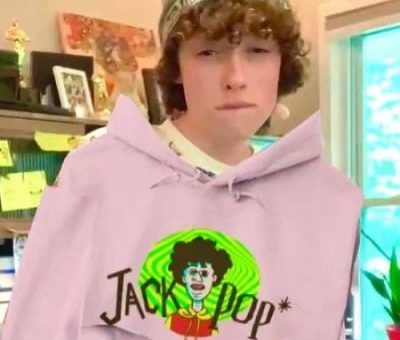 Celebrity biography, gossip, lifestyle and relationship Jack Pop, Tyler Thomas, Amc Movie Theater, Spongebob Drawings, Fav Youtubers, Favorite Youtubers, Celebrity Biographies, Youtube Stars, Movie Buff