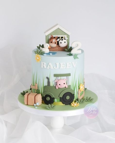 Simple Farm Theme Birthday Cake, Pink Tractor Cake, Farm Animals Cake Ideas, Combine Birthday Cake, Tractor Themed Cake, Farm Animal Cakes For Kids, Farm Cakes For Boys, Farmyard Birthday Cake, Farm Cake Ideas